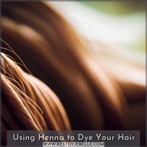 Using Henna to Dye Your Hair Using Henna to Dye Your Hair